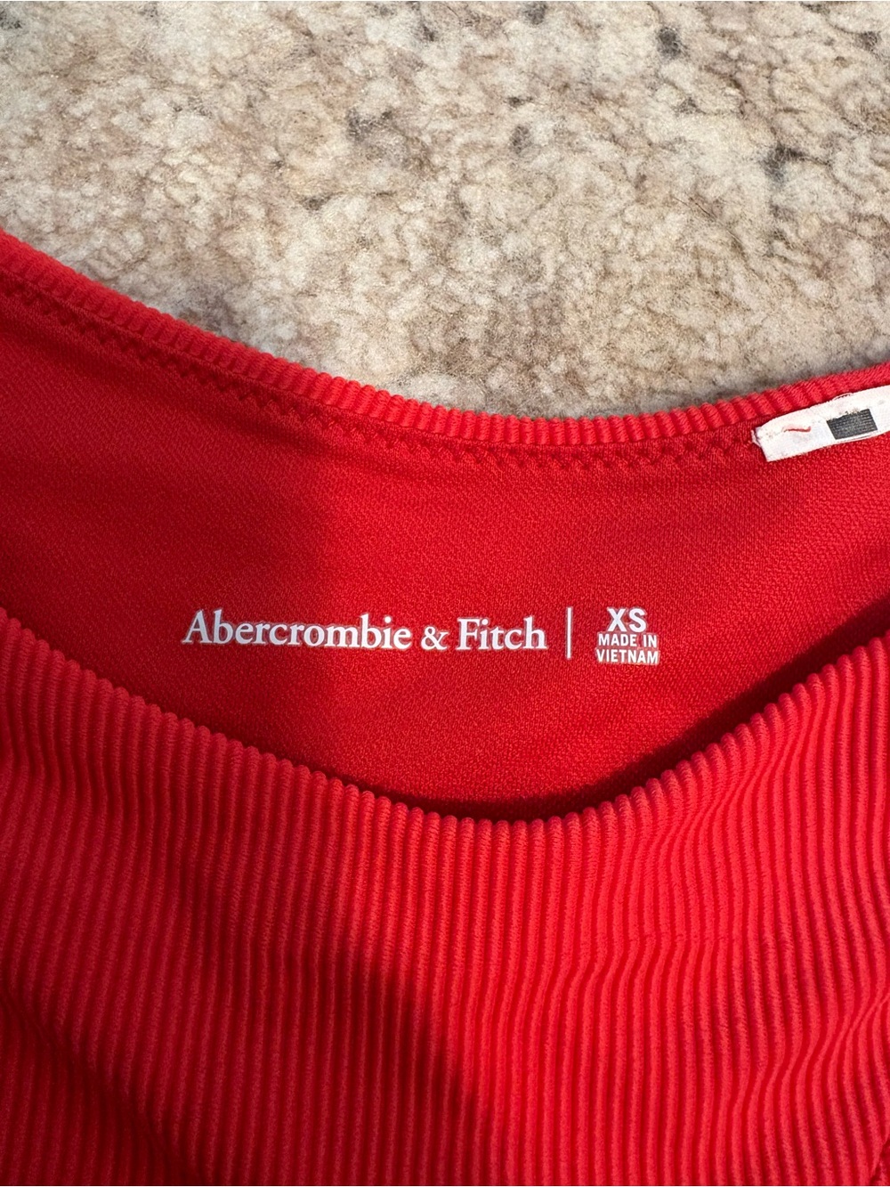 Red bikini set - Picture 3 of 3